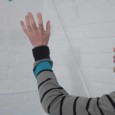 Les portraits de « Florian » et « Yvan » tentent de mettre en valeur la manière dont des personnes peuvent entretenir des rapports particuliers avec des objets ou des situations. La pulsion créatrice que ces personnes expriment semble bousculer notre rapport aux choses: les objets, les formes et les matières qui nous entourent ne sont ni des accessoires [...]