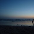 A l’aube, la rive de Yoff, à Dakar, entame sa chorégraphie. Le jour se lève, doucement, veillant les mouvements  des hommes sur la plage du monde. Le film est ce qu’il y a, simplement, devant soi.

Réalisation Caroline Parietti & Cyprien Ponson – Les Obliques – 13min
https://vimeo.com/126063244
 
Quand sonne la nuit : 
https://vimeo.com/126360389
 
Les Obliques-Collectif Cinématique et Radioactif Autonomade
https://www.facebook.com/lesobliques
