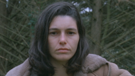 Durant une promenade en forêt, une photographe tente de photographier son frère. Ce dernier s’y oppose mais sa soeur n’est pas prête à abandonner.
Margaux Chataux – ENSAV – 4min – 2018

