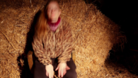 
Peut-on faire le deuil de ceux qu’on aime avant même qu’ils soient partis? Pas sûr, mais on peut en faire un film. À mes parents qui me manquent alors qu’ils vivent encore, et que la Mort ne prendra pas par surprise.



NiveKa / Kino de la mort #4 / 11’ / 2023




