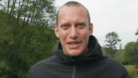 
  « Et toi ? » est un portrait en deux parties, la chronique d’une maladie et une histoire de fratrie. En 2016, puis en 2020, je filme mon frère Martin, schizophrène. Il parle de son quotidien, je l’interroge sur son parcours psychiatrique, sur des épisodes marquants, il en livre un récit intime et touchant. 



Olivier Praet / 34min [...]