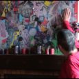 
« Ma Maison Mon A/Entre » est une rencontre avec Zéhavite Cohen-Boubaker, artiste plasticienne. Nous entrons dans son œuvre principale, sa maison. Le geste artistique s&rsquo;entrelace avec sa vie au quotidien, ses émotions, sa vie familiale.  Un projet immobilier fait irruption dans son quartier et va venir chambouler son équilibre. Elle replonge dans son [...]